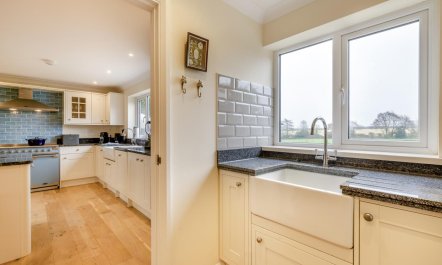 3 Bed in Hindringham 8
