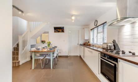 2 Bed in Swanage 1