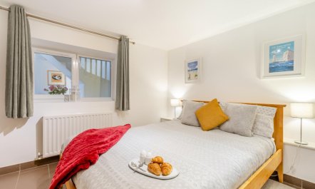2 Bed in Swanage 7