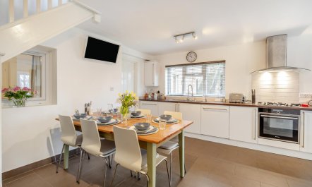 2 Bed in Swanage 9