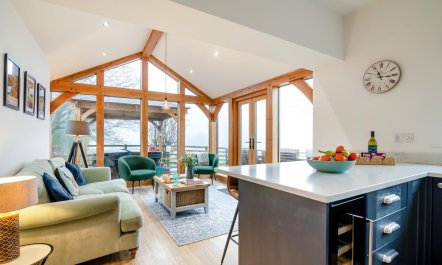 4 Bed in Golcar