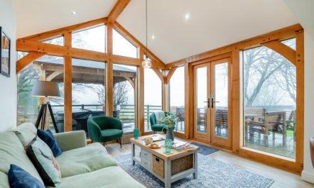 4 Bed in Golcar 4