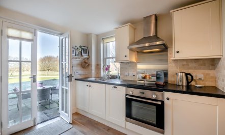 1 Bed in Dalston 7