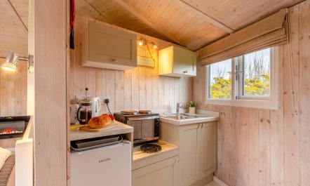 1 Bed in Hartland 5