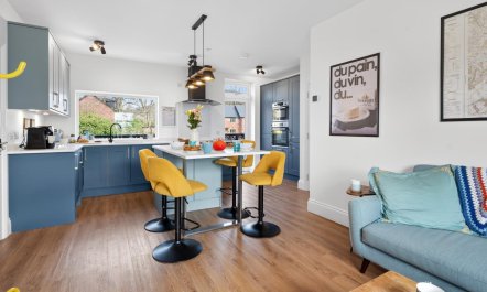 2 Bed in Abergavenny