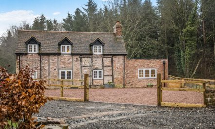 3 Bed in Callaughton