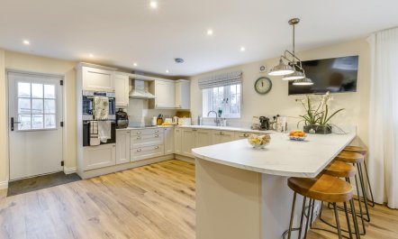 3 Bed in Callaughton 2