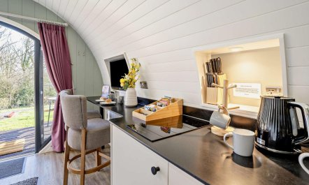 1 Bed in Cowbridge 8