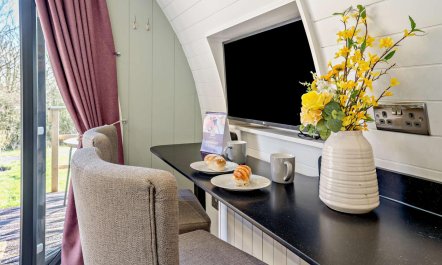 1 Bed in Cowbridge 9