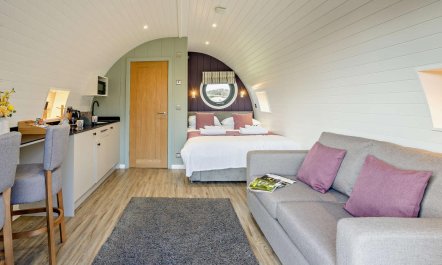 1 Bed in Cowbridge 2