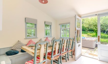 5 Bed in Crowcombe 4