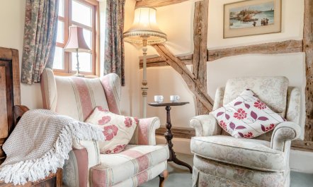4 Bed in Shrawley 7