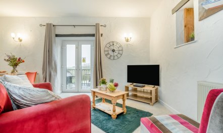 1 Bed in St. Gennys 8