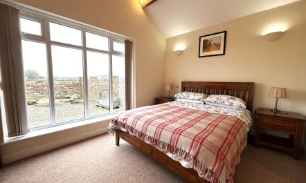 2 Bed in Alne 4