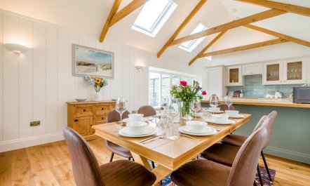 4 Bed in Padstow 1