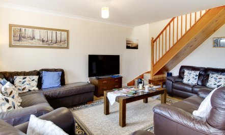 4 Bed in Upton Cross 5