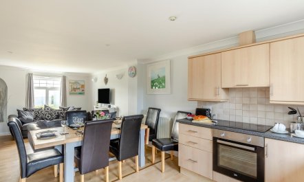 4 Bed in Newquay 3