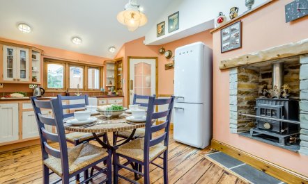 2 Bed in Widemouth Bay 1