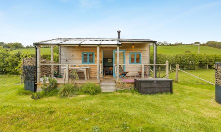 1 Bed in Llanfihangel-y-Creuddyn