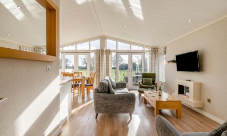 3 Bed in Athelington 8