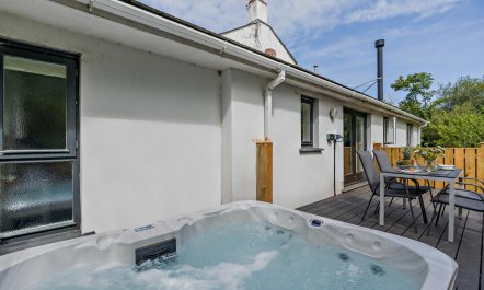 1 Bed in St. Gennys 1