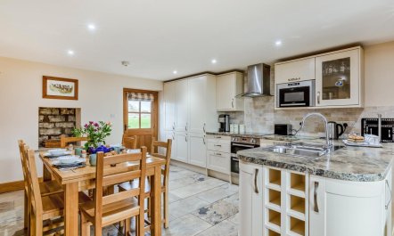 2 Bed in West Pennard