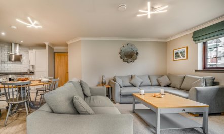 3 Bed in Dailly 3