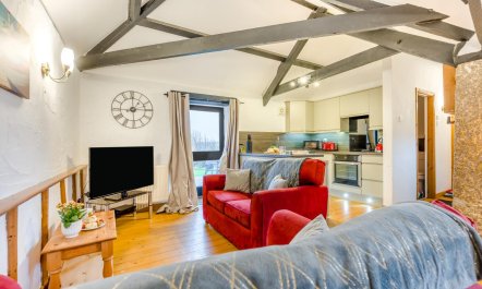 2 Bed in St. Gennys 2