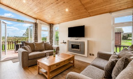 2 Bed in Athelington 1
