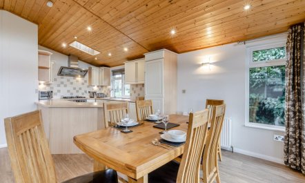 2 Bed in Athelington 9