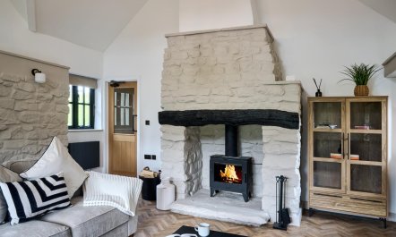 2 Bed in Nantgaredig 1