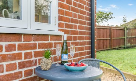 1 Bed in Child Okeford 5
