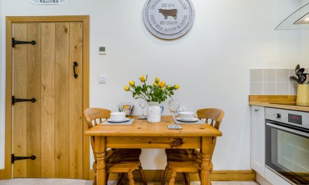 1 Bed in Child Okeford 1