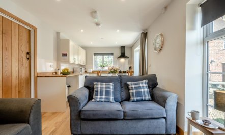 1 Bed in Child Okeford 8