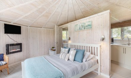 1 Bed in Hartland 3