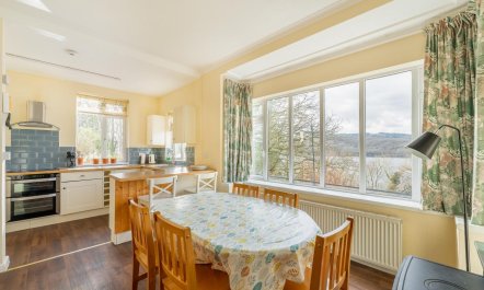 3 Bed in Windermere 1