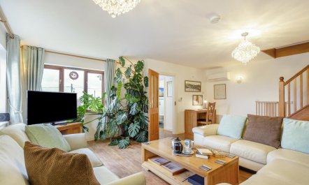 3 Bed in Polruan 3