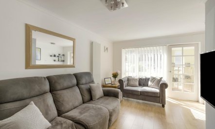 2 Bed in Weymouth 5