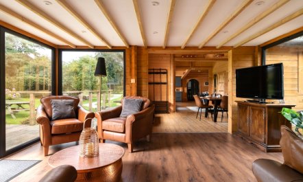 6 Bed in Alkham 2