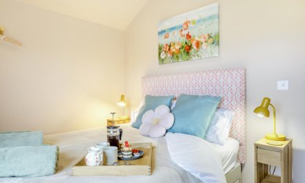 1 Bed in Thorncombe 3