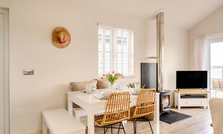 2 Bed in Totland Bay 8
