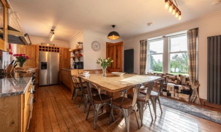 4 Bed in Boat Of Garten 9