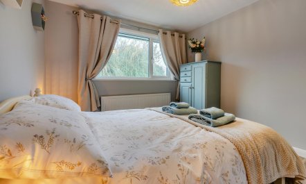 3 Bed in Welcombe 9