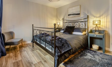 3 Bed in Welcombe 6