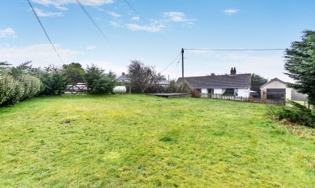 3 Bed in Welcombe 2