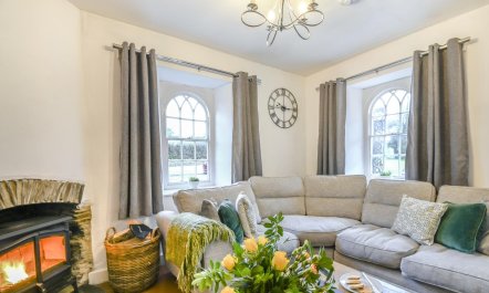 2 Bed in Newchapel 5