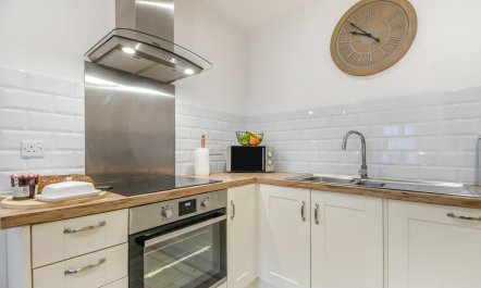 2 Bed in Newchapel 6
