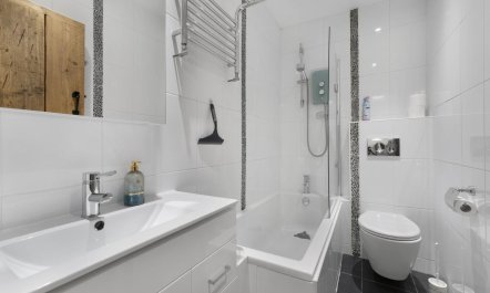 2 Bed in Windermere 9