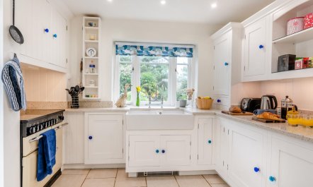 4 Bed in Beckley 4