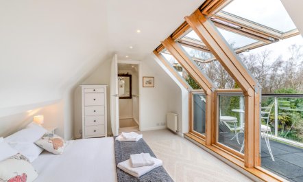 4 Bed in Beckley 2